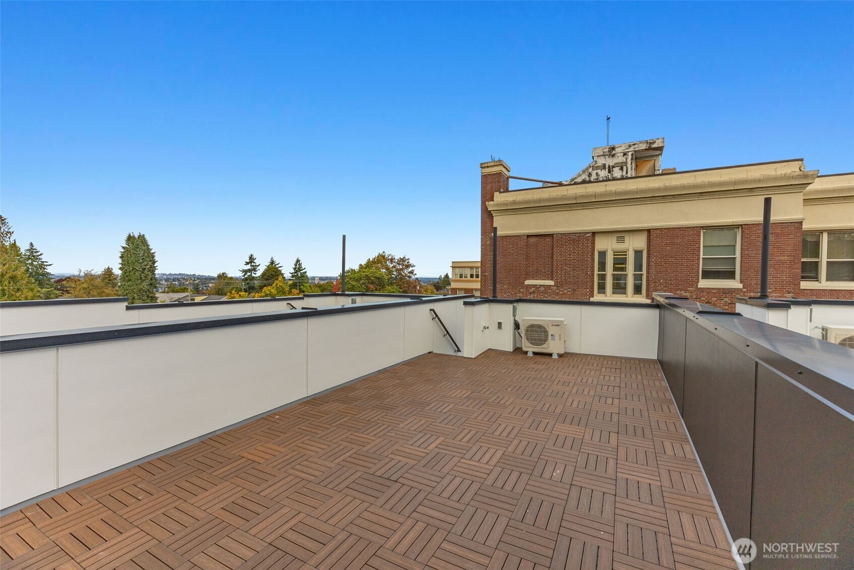 2108 1st Avenue North Seattle, WA 98109 - Photo 26 of 30