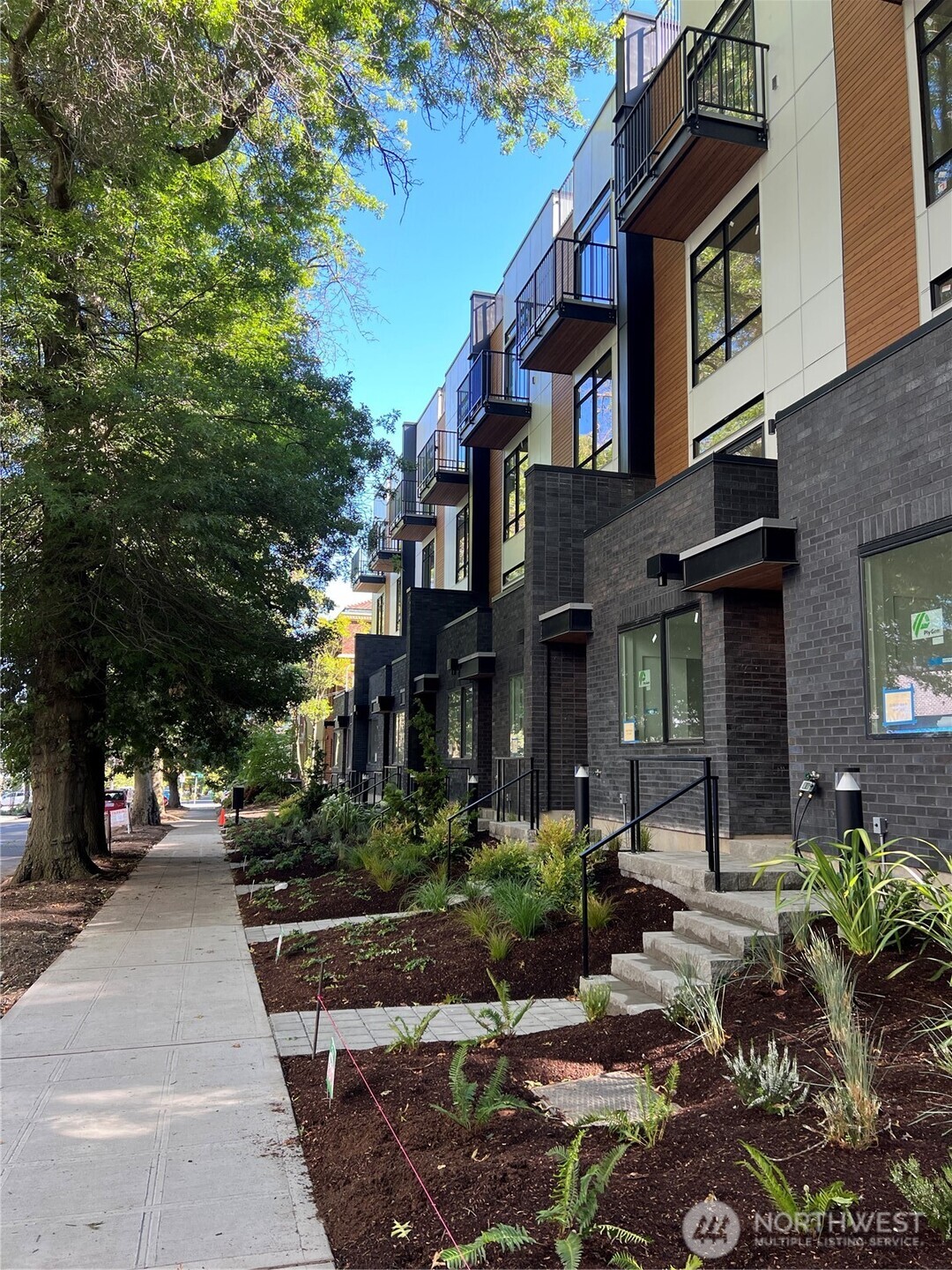 2108 1st Avenue North Seattle, WA 98109 - Photo 3 of 30