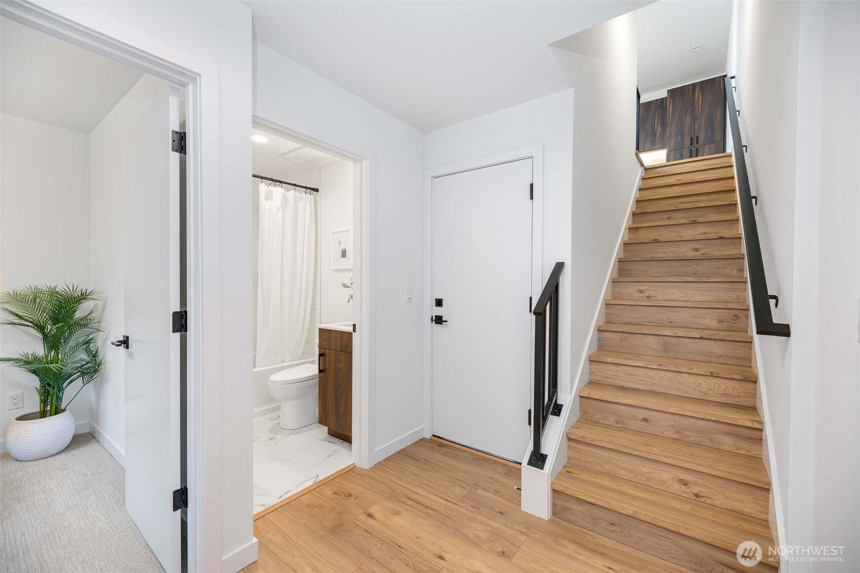 2108 1st Avenue North Seattle, WA 98109 - Photo 5 of 30