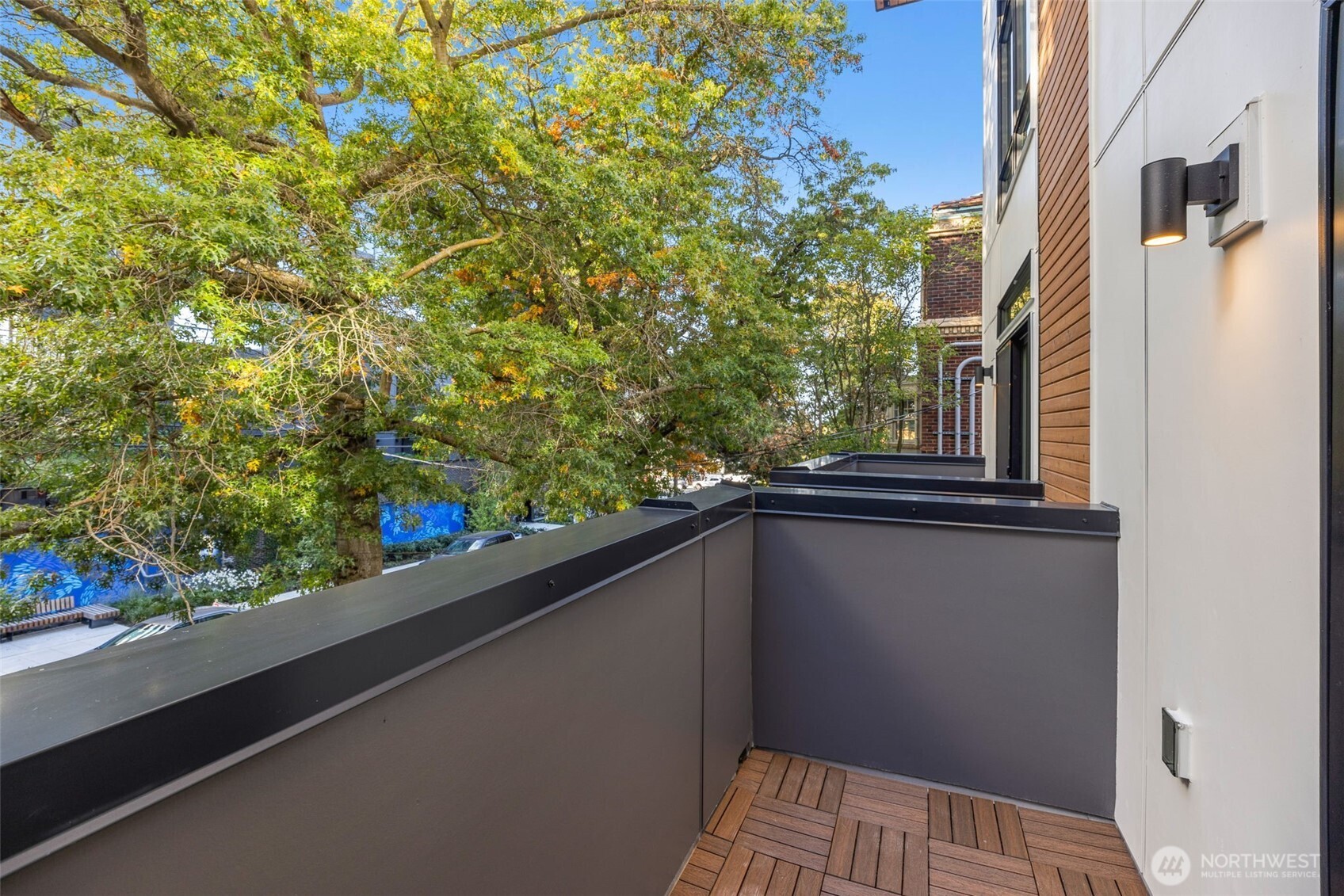 2108 1st Avenue North Seattle, WA 98109 - Photo 9 of 30