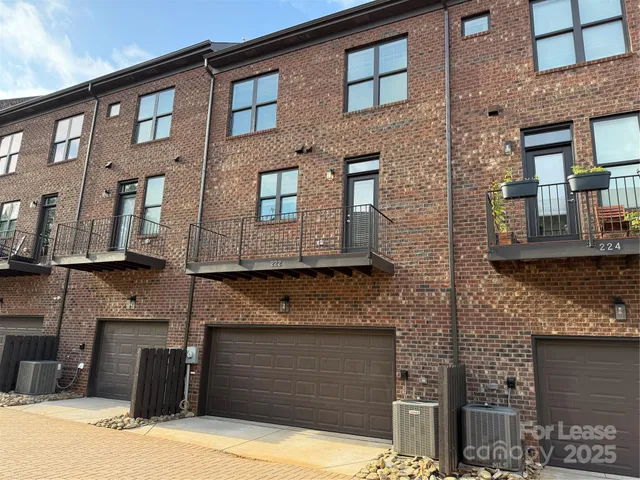 $2,650 | 222 Gilead Road, Huntersville, NC 28078