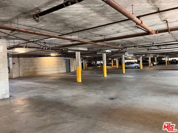 a view of a parking area