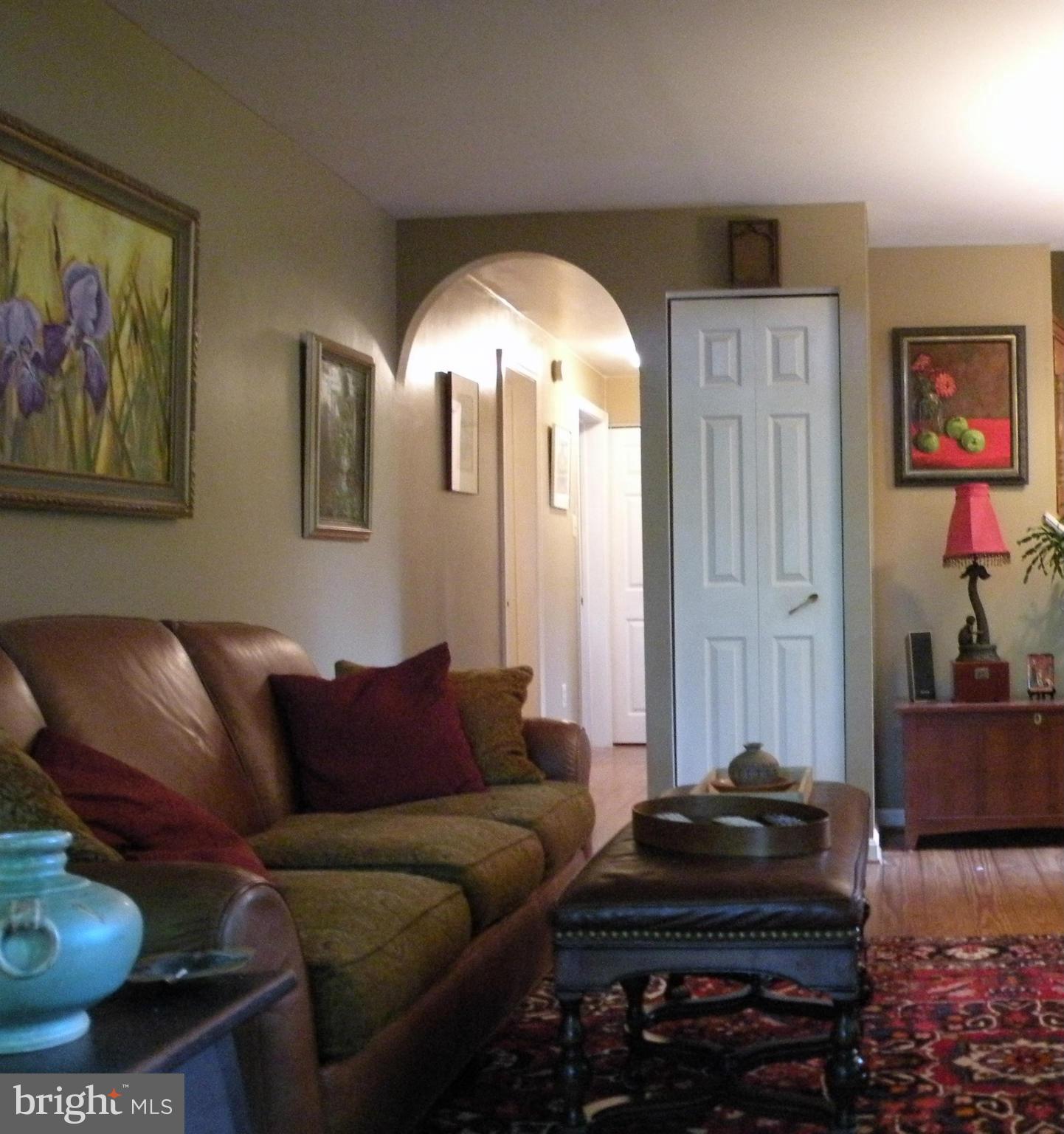 10592 Cliff Mills Road Marshall, VA 20115 - Photo 18 of 30 Living Room