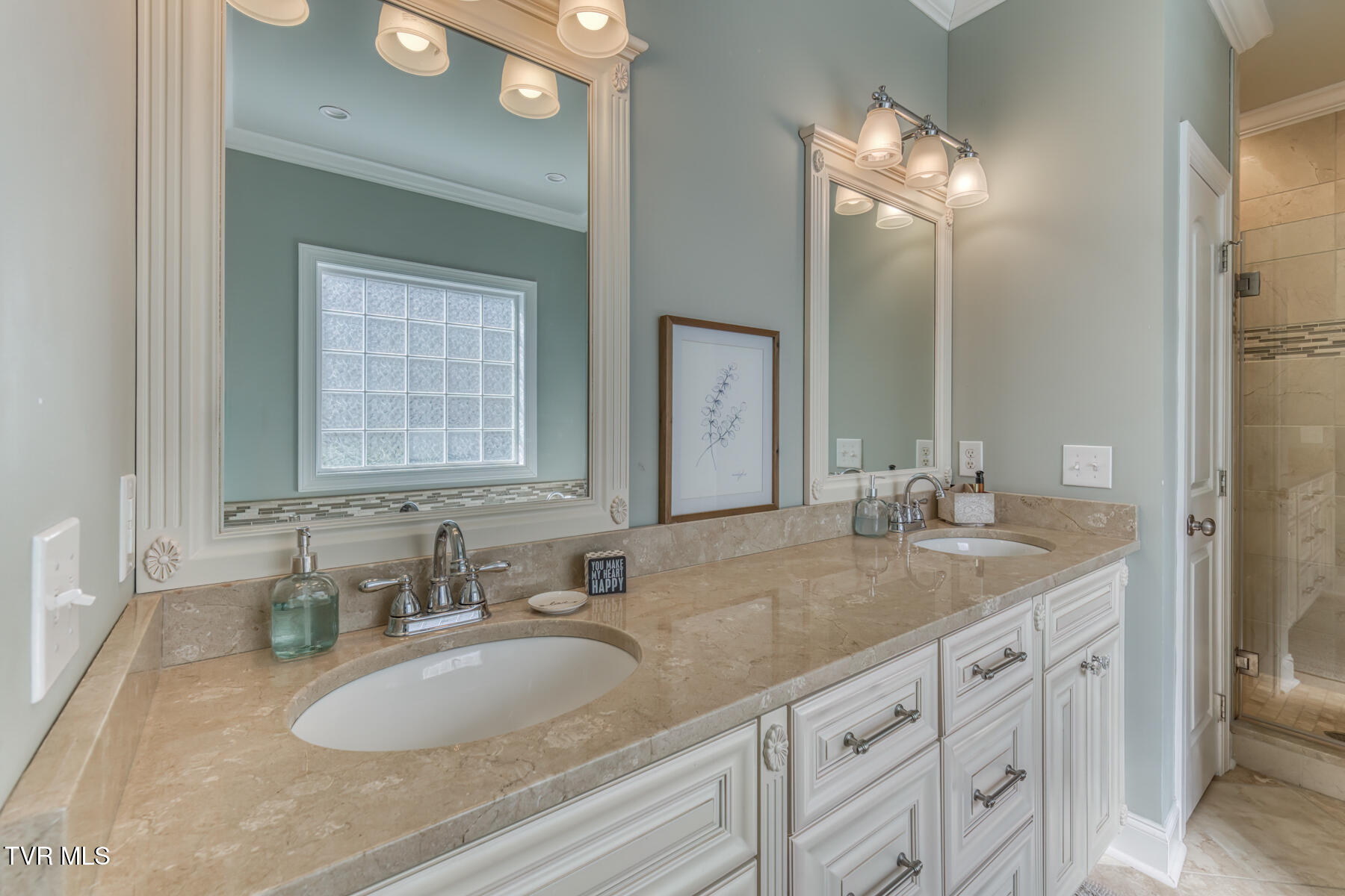 2416 Edinburgh Channel Road Kingsport, TN 37664 - Photo 23 of 52 Edinburgh Photo 21