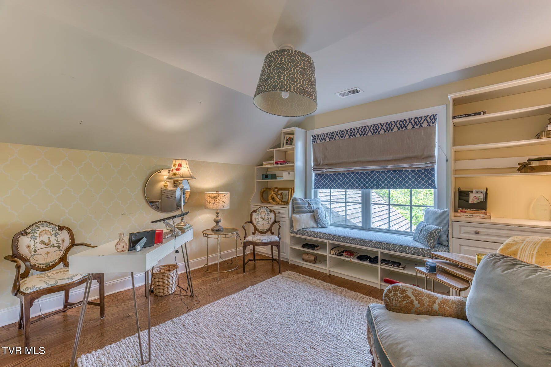 2416 Edinburgh Channel Road Kingsport, TN 37664 - Photo 34 of 52 Edinburgh Photo 32