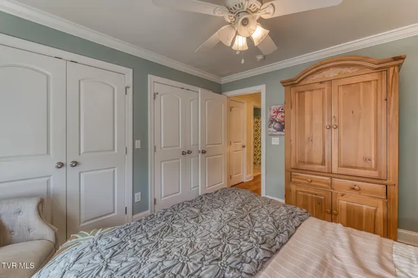 $570,000 | 2416 Edinburgh Channel Road, Kingsport, TN 37664