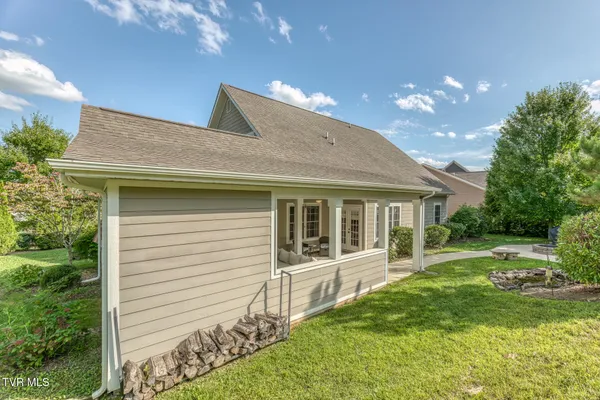 $570,000 | 2416 Edinburgh Channel Road, Kingsport, TN 37664