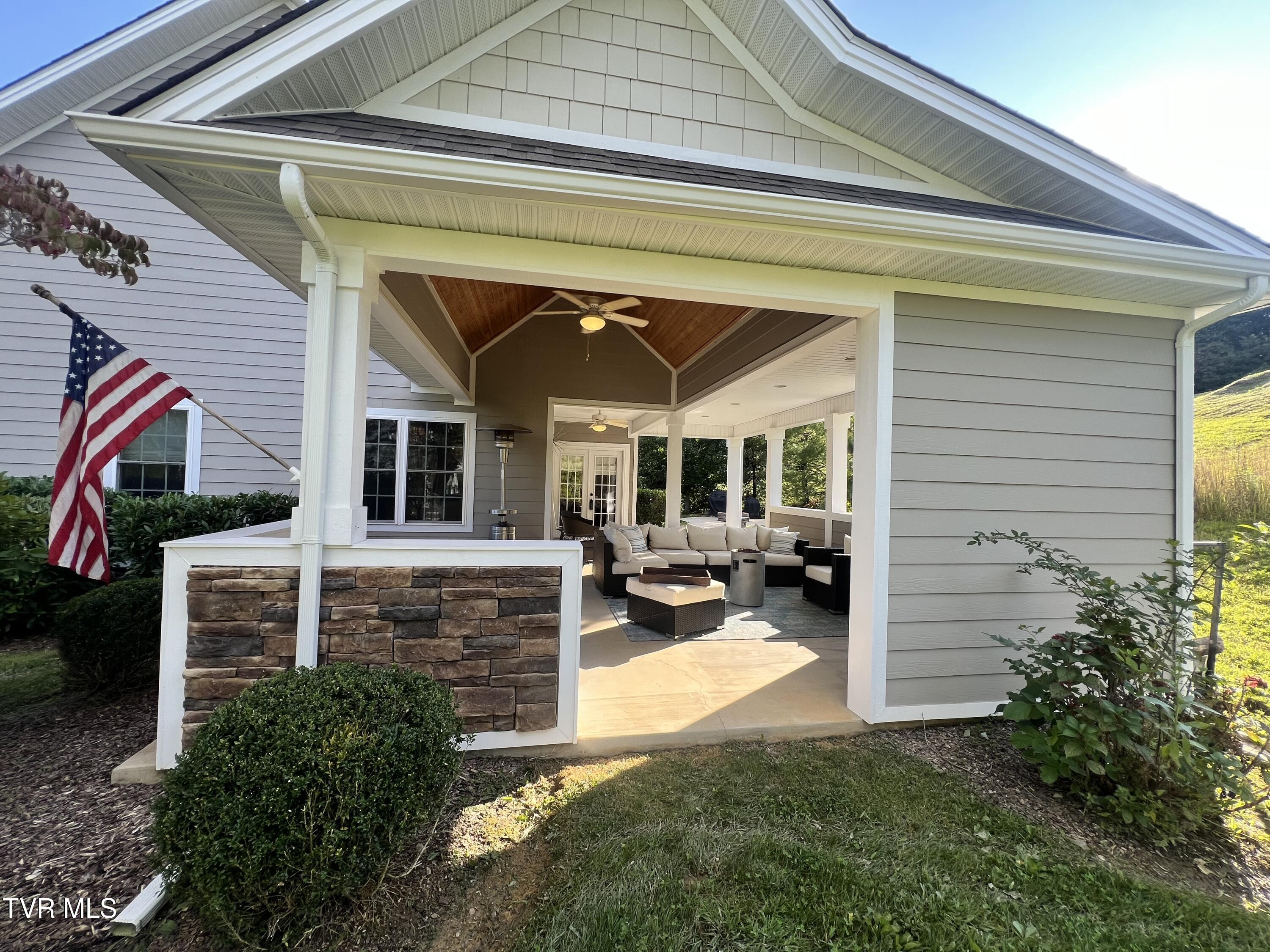 2416 Edinburgh Channel Road Kingsport, TN 37664 - Photo 48 of 60 Outdoor 1