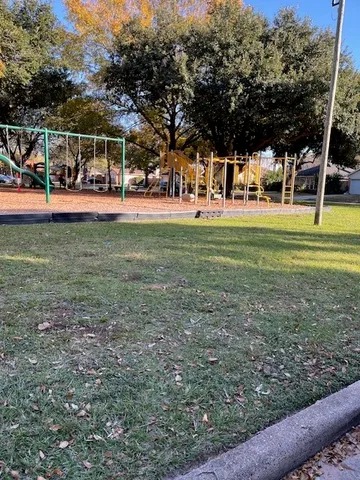 $1,650 | 12134 Westwold Drive, Tomball, TX 77377