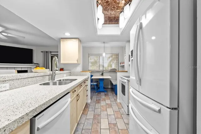 $3,800 | 2392 Hanover Drive, Dunedin, FL 34698