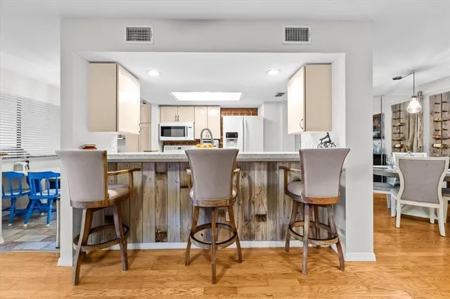 $3,800 | 2392 Hanover Drive, Dunedin, FL 34698