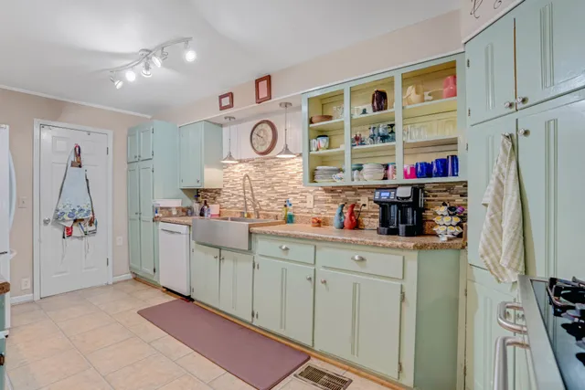 $665,000 | 2360 7 Mile Ferry Road, Clarksville, TN 37040