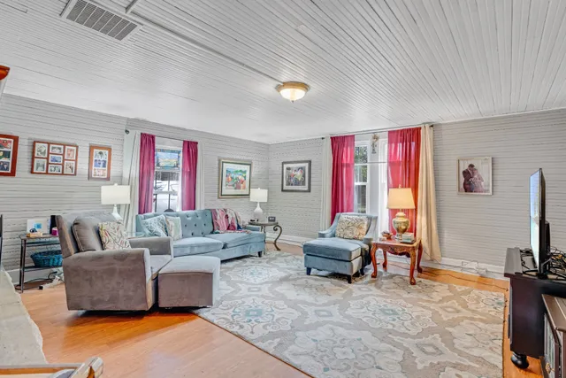 $665,000 | 2360 7 Mile Ferry Road, Clarksville, TN 37040