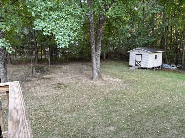 $199,000 | 220 Knollwood Drive, Eden, NC 27288