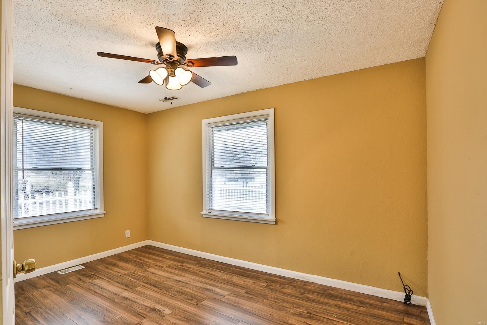611 Magoffin Road St. Louis, MO 63129 - Photo 14 of 23 Gallery Image 14