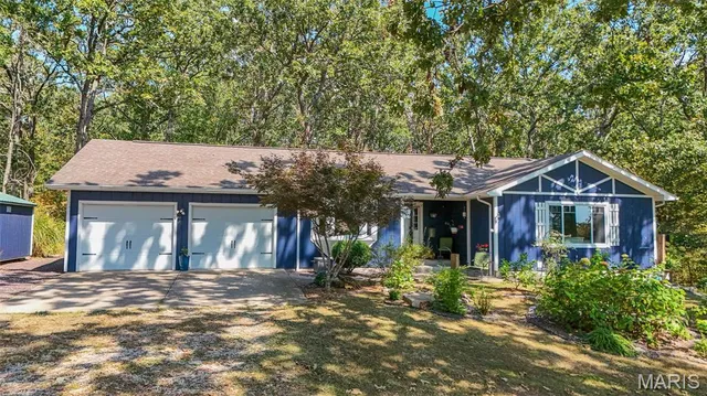 $379,900 | 18211 Deer Run Lane, St. James, MO 65559