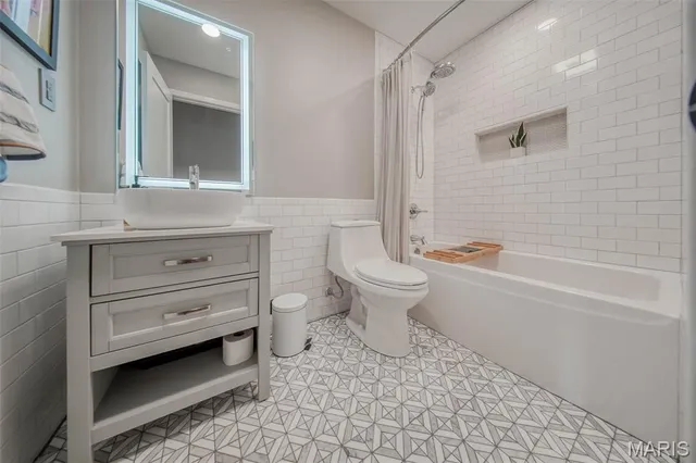 $379,900 | 18211 Deer Run Lane, St. James, MO 65559