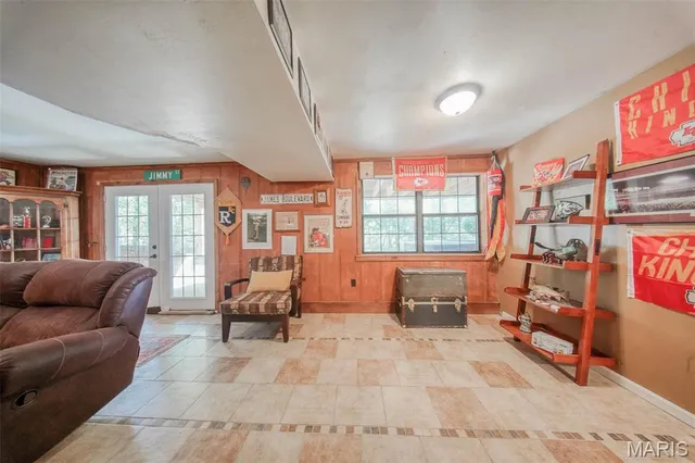 $379,900 | 18211 Deer Run Lane, St. James, MO 65559