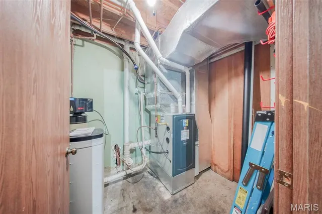 $379,900 | 18211 Deer Run Lane, St. James, MO 65559