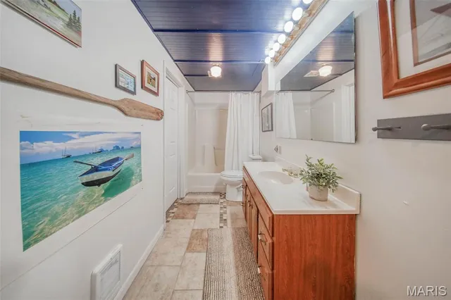 $379,900 | 18211 Deer Run Lane, St. James, MO 65559