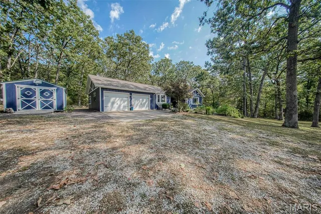 $379,900 | 18211 Deer Run Lane, St. James, MO 65559