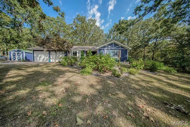 $379,900 | 18211 Deer Run Lane, St. James, MO 65559