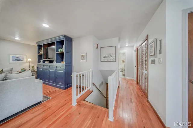 $379,900 | 18211 Deer Run Lane, St. James, MO 65559