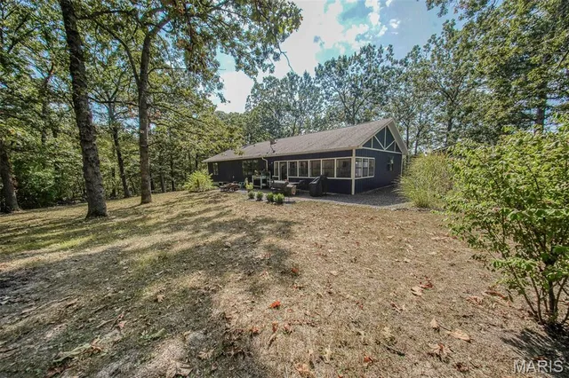 $379,900 | 18211 Deer Run Lane, St. James, MO 65559