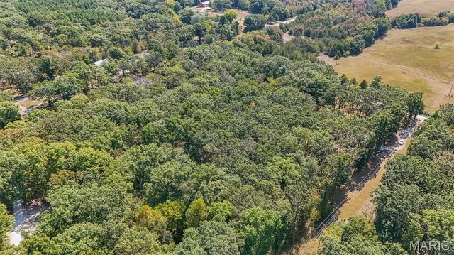 $379,900 | 18211 Deer Run Lane, St. James, MO 65559