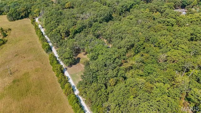 $379,900 | 18211 Deer Run Lane, St. James, MO 65559