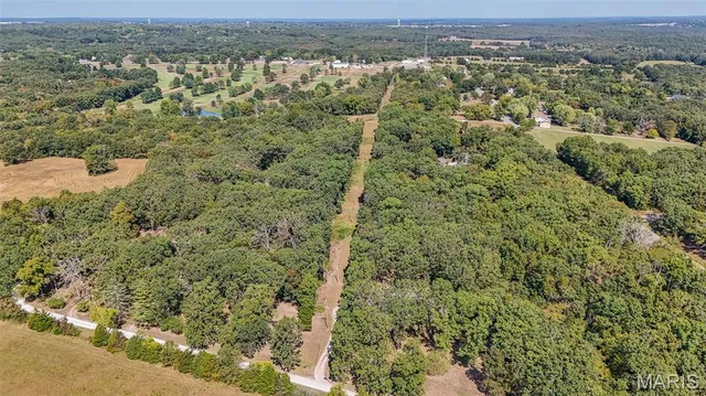 $379,900 | 18211 Deer Run Lane, St. James, MO 65559