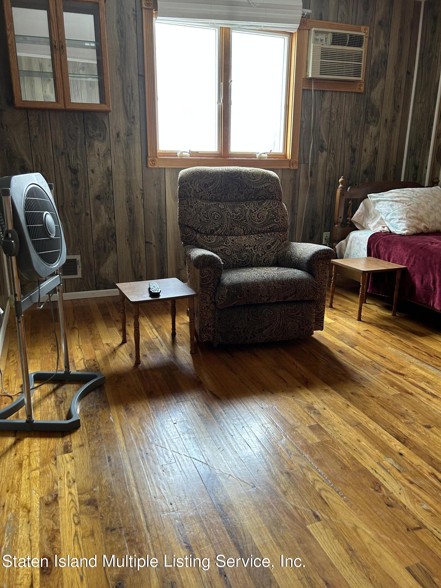 77 Birch Road Staten Island, NY 10303 - Photo 15 of 21 Living Room