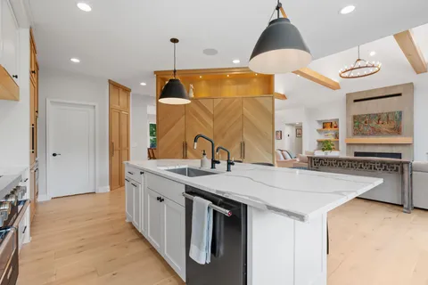 $1,195,000 | 10974 Alameda Avenue, Inver Grove Heights, MN 55077