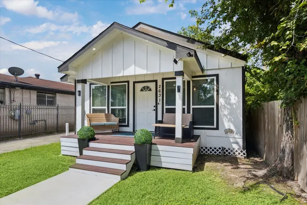$317,500 | 2631 Stevens Street, Houston, TX 77026