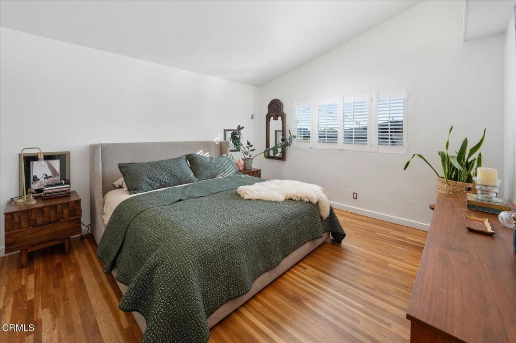 2627 Range Road Los Angeles, CA 90065 - Photo 22 of 50 41-Primary Bedroom