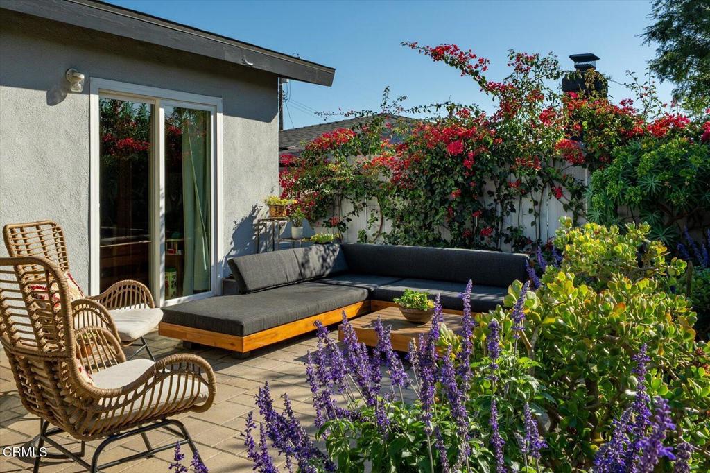 2627 Range Road Los Angeles, CA 90065 - Photo 29 of 50 24-Patio