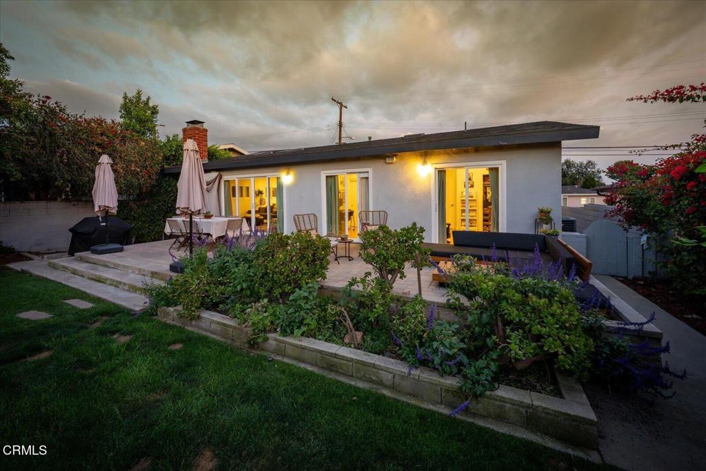 2627 Range Road Los Angeles, CA 90065 - Photo 43 of 50 39-Back Yard at Twilight