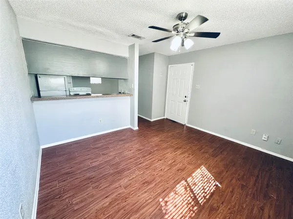 $750 | 3702 South 2nd Street, Unit 107, Austin, TX 78704