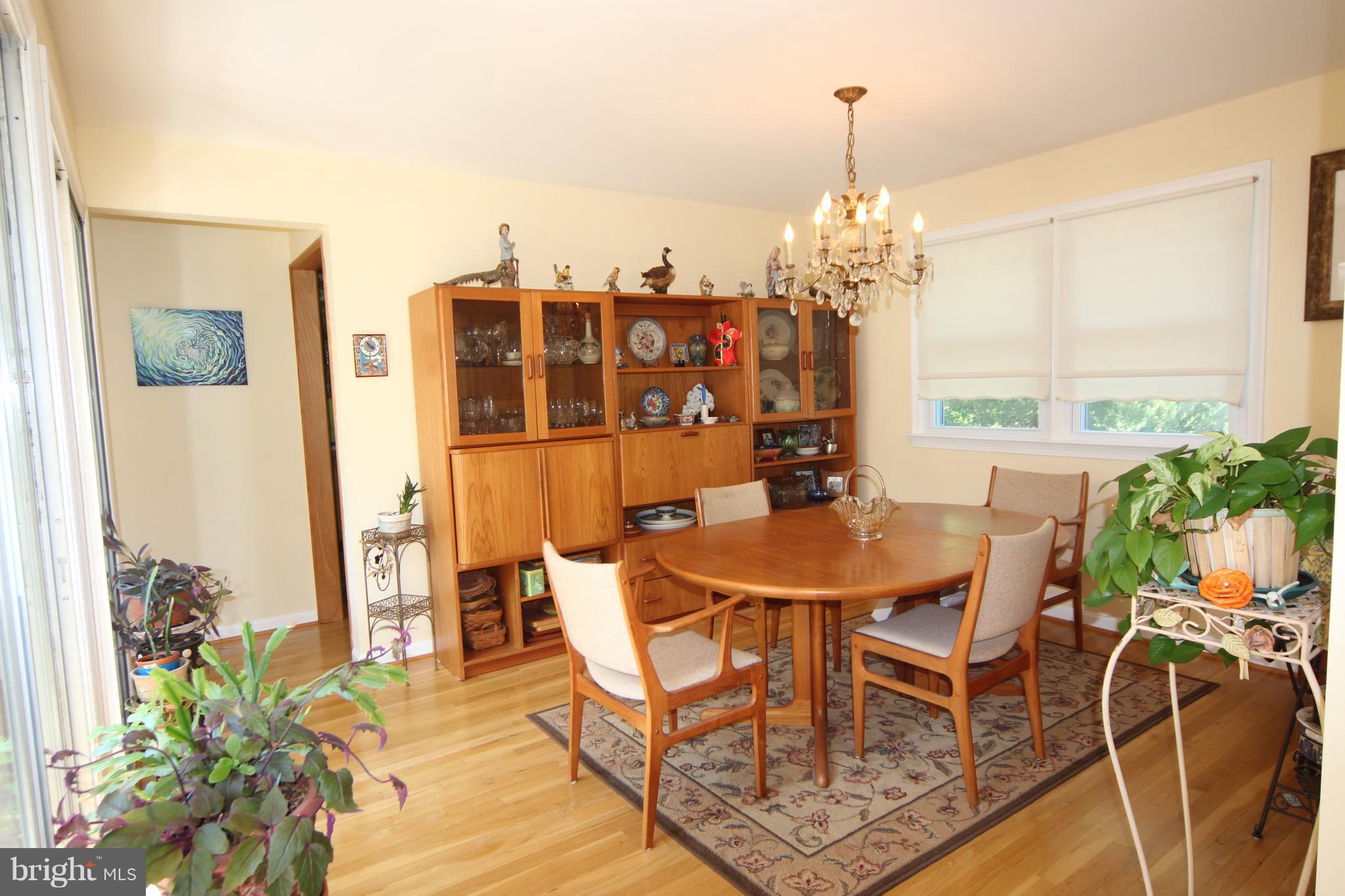 8109 Langbrook Road Springfield, VA 22152 - Photo 4 of 20 13x11 DR Open to Center Courtyard