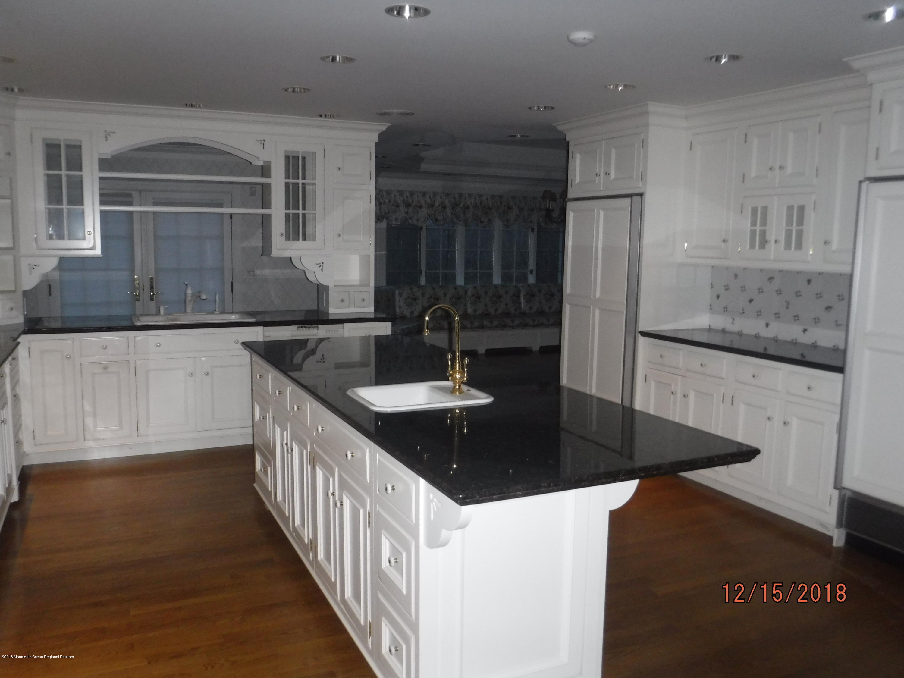 23 Paddock Lane Colts Neck, NJ 07722 - Photo 15 of 64 Kitchen main