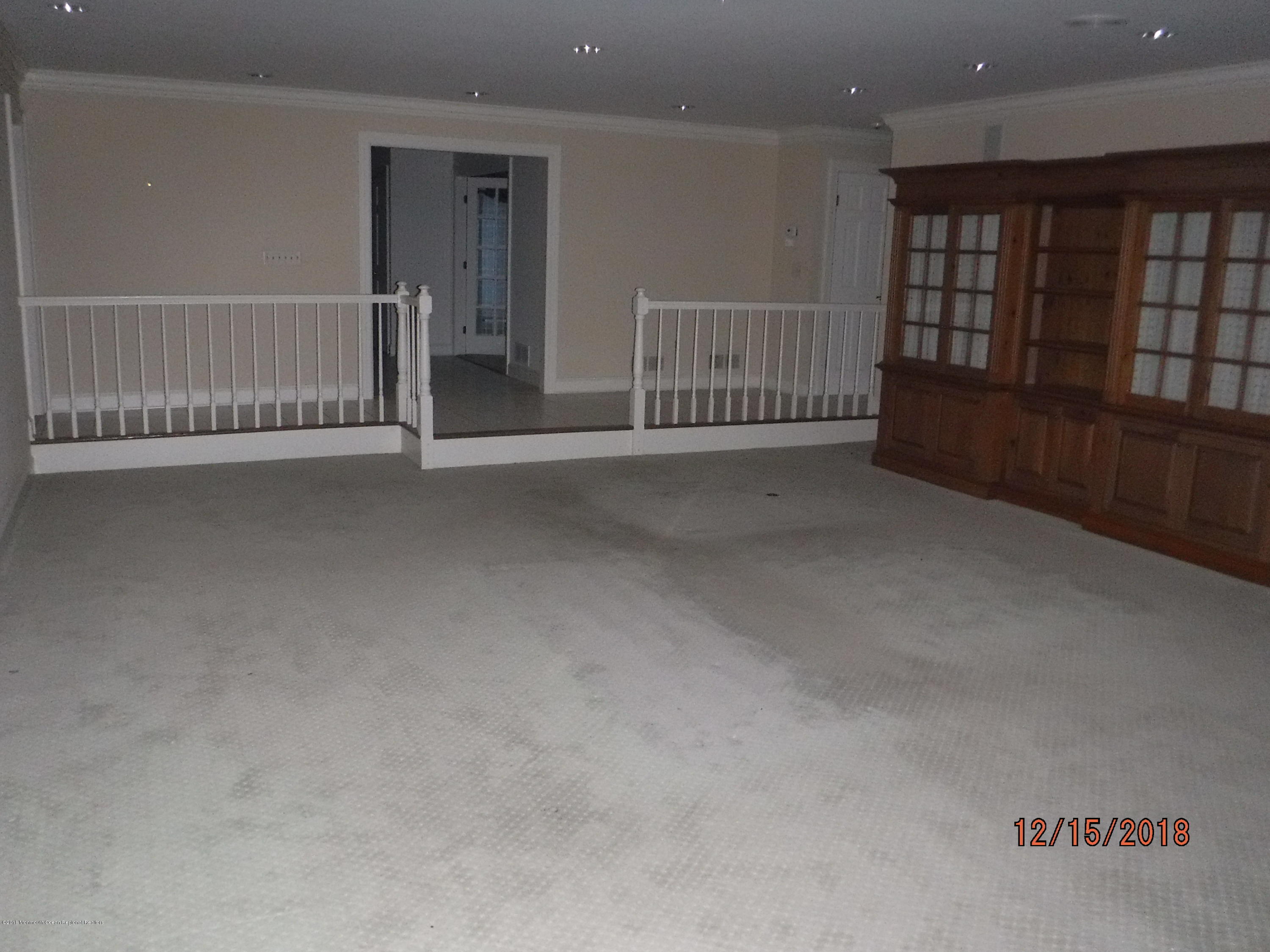 23 Paddock Lane Colts Neck, NJ 07722 - Photo 23 of 64 Family room