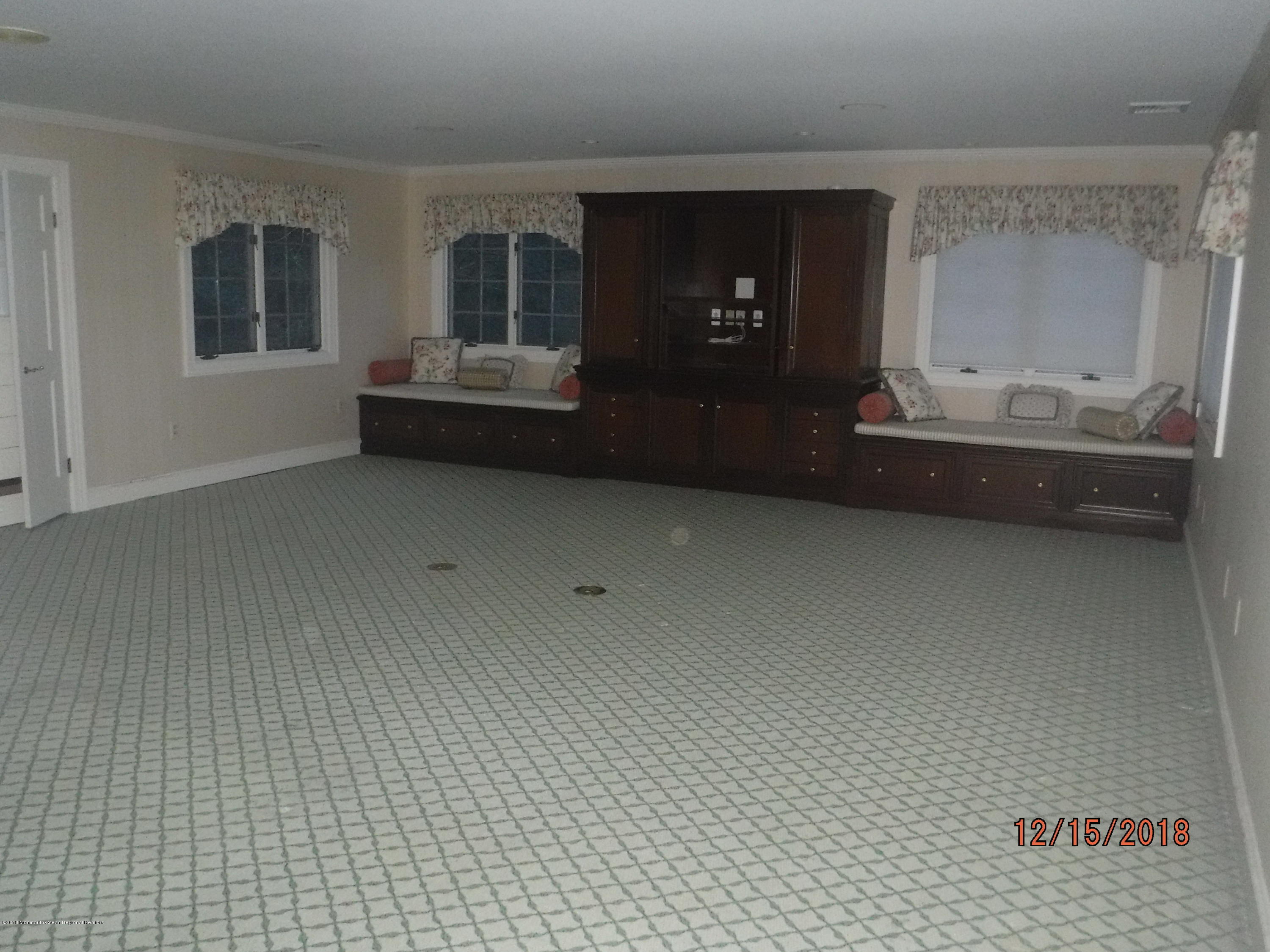 23 Paddock Lane Colts Neck, NJ 07722 - Photo 26 of 64 Master bathroom