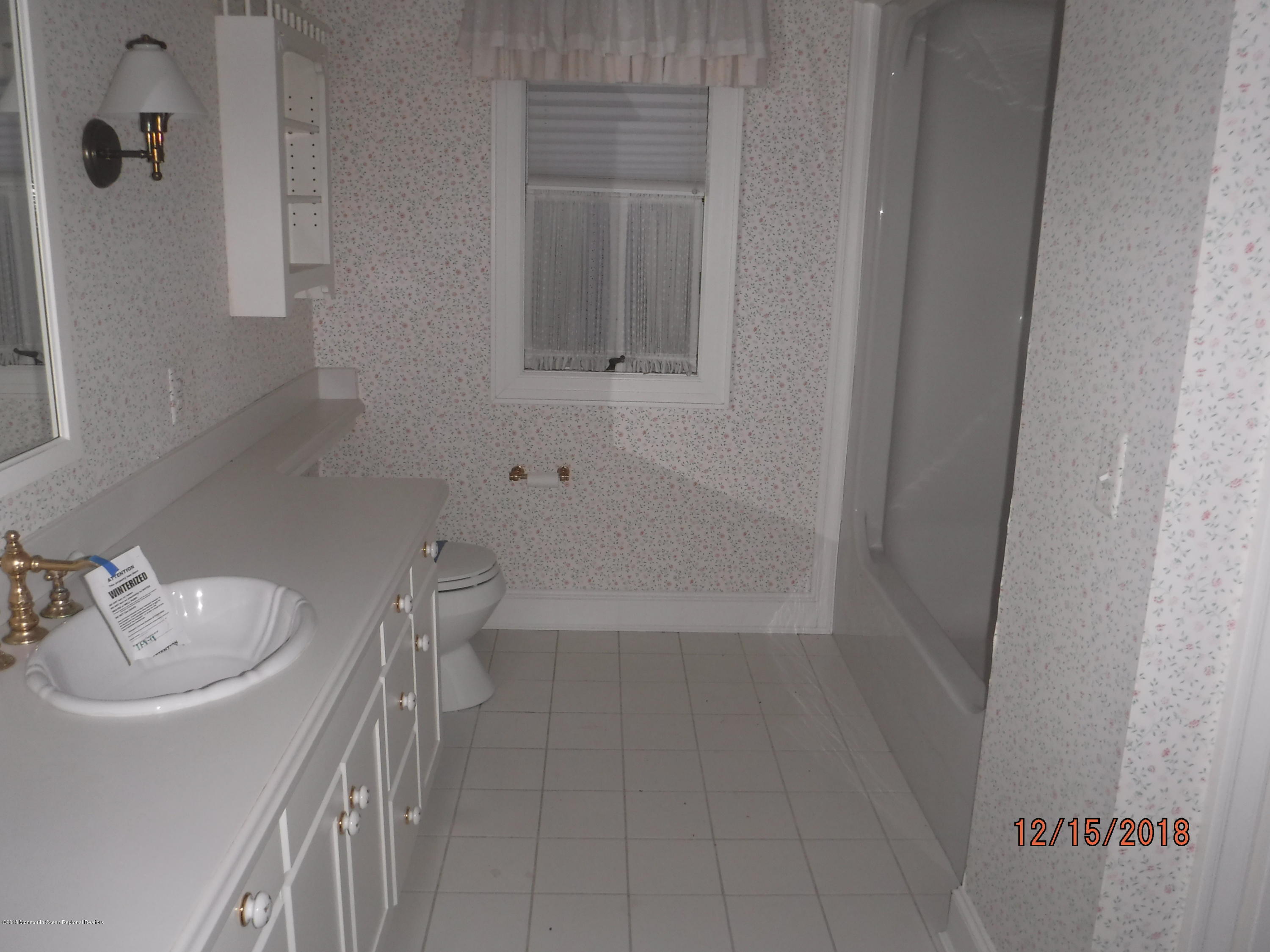 23 Paddock Lane Colts Neck, NJ 07722 - Photo 37 of 64 Full bath 2