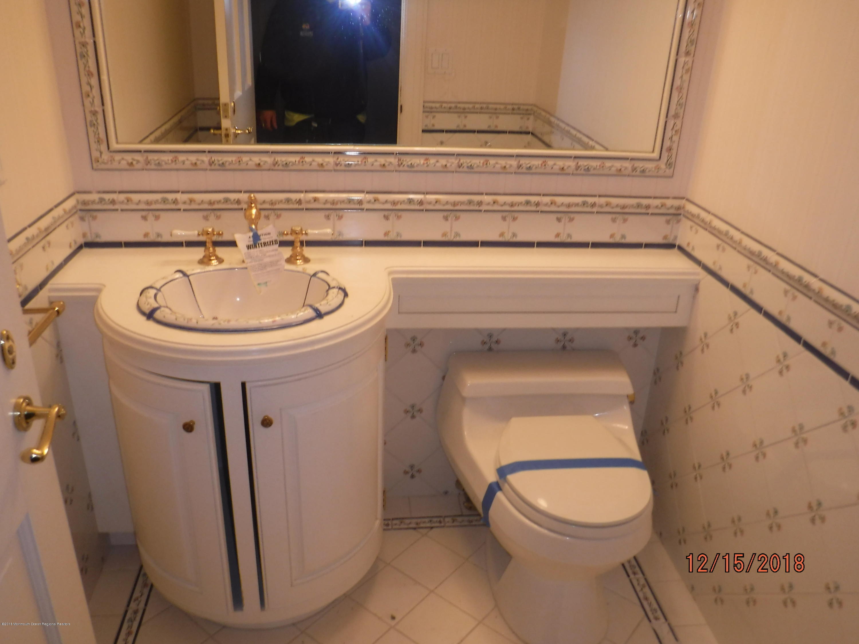 23 Paddock Lane Colts Neck, NJ 07722 - Photo 39 of 64 Half bath