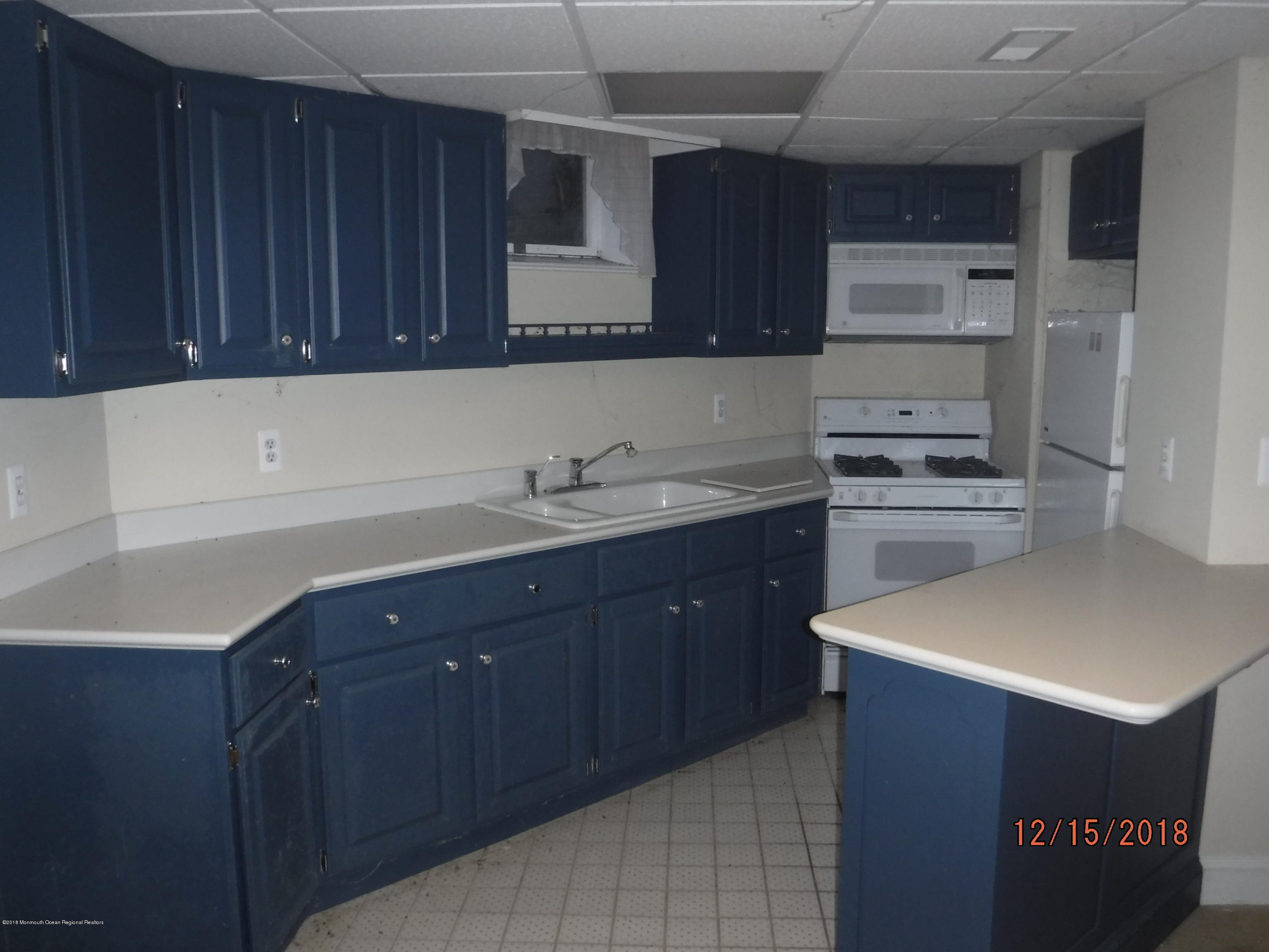23 Paddock Lane Colts Neck, NJ 07722 - Photo 42 of 64 Basement Kitchen 2