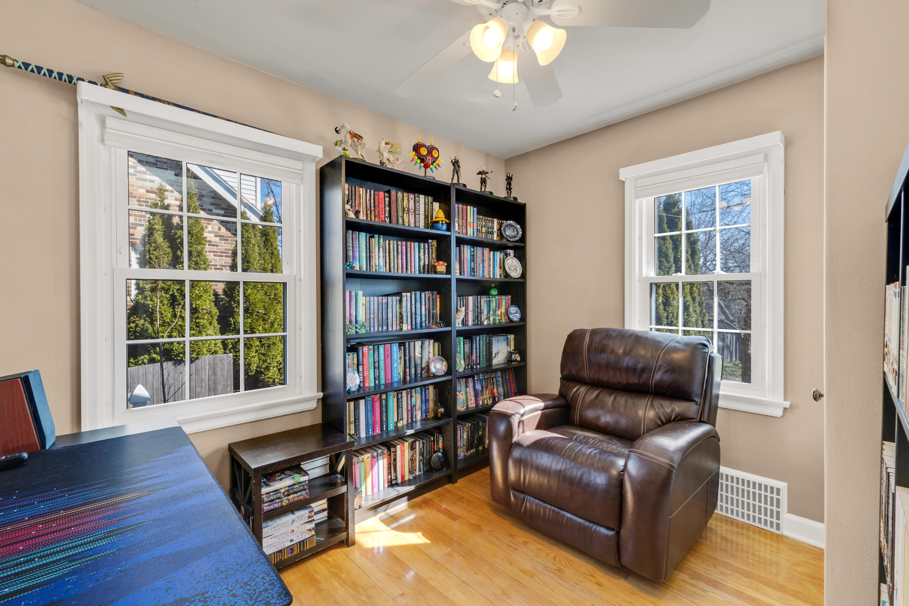 8550 North Regent Road Fox Point, WI 53217 - Photo 11 of 24 Bedroom 2 off of main hallway