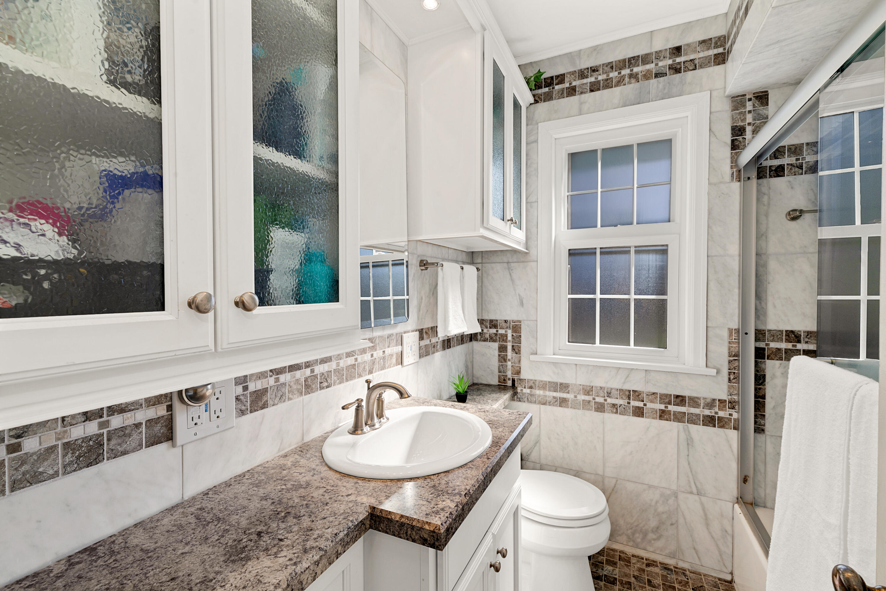 8550 North Regent Road Fox Point, WI 53217 - Photo 12 of 24 Bathroom off of main hallway