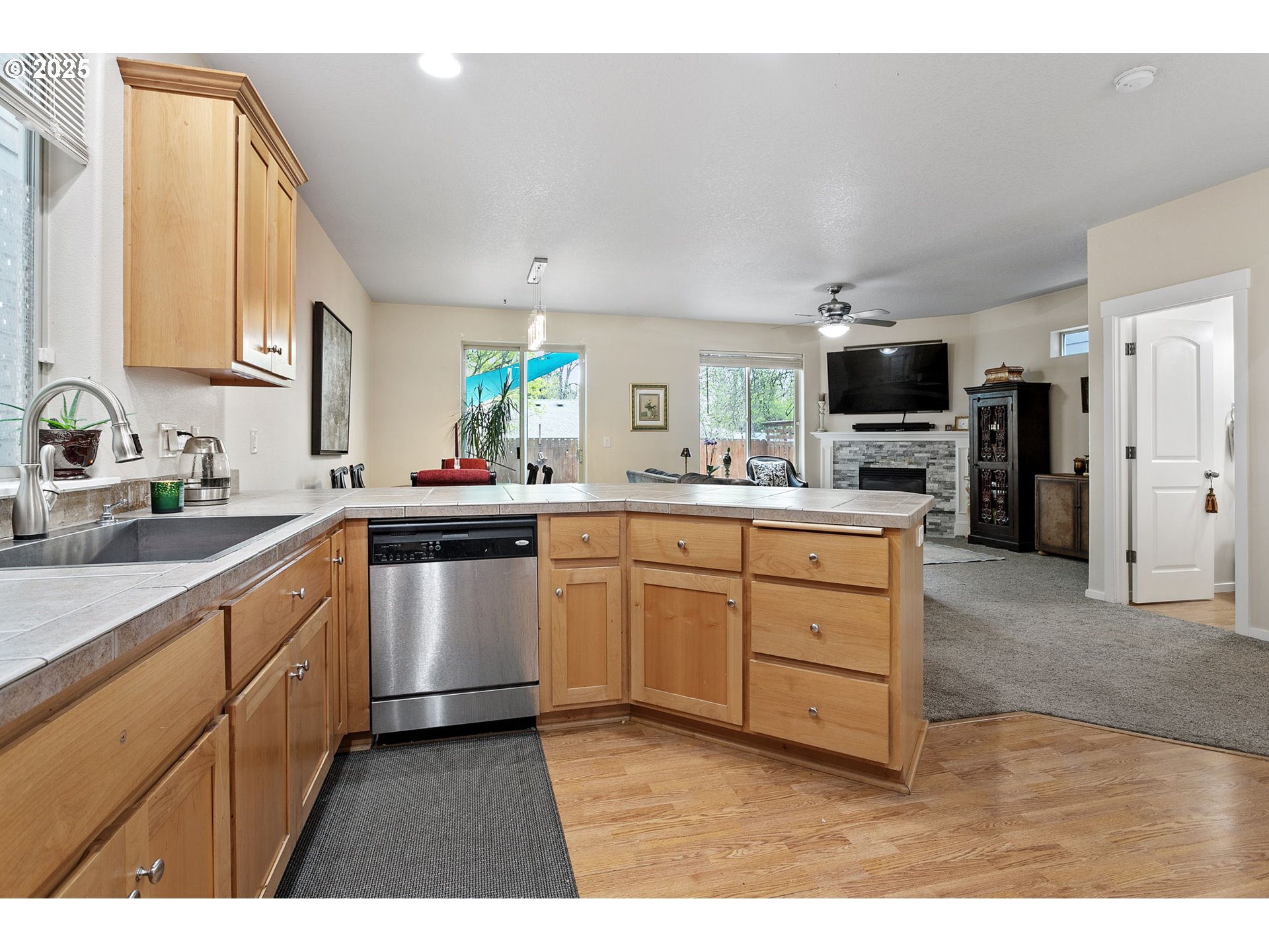 4290 Southwest Highgate Terrace Beaverton, OR 97078 - Photo 8 of 32