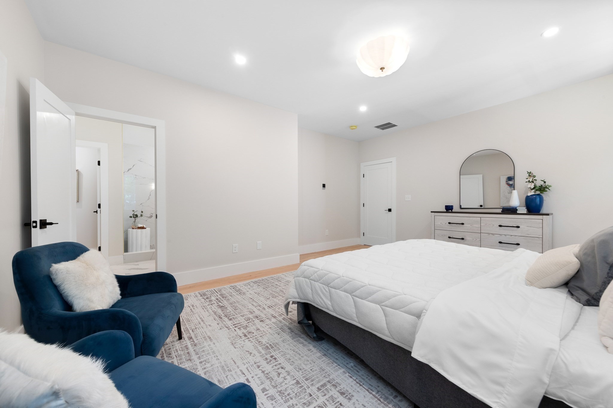 53 Hodge Road Arlington, MA 02474 - Photo 26 of 41 Gallery Image 26