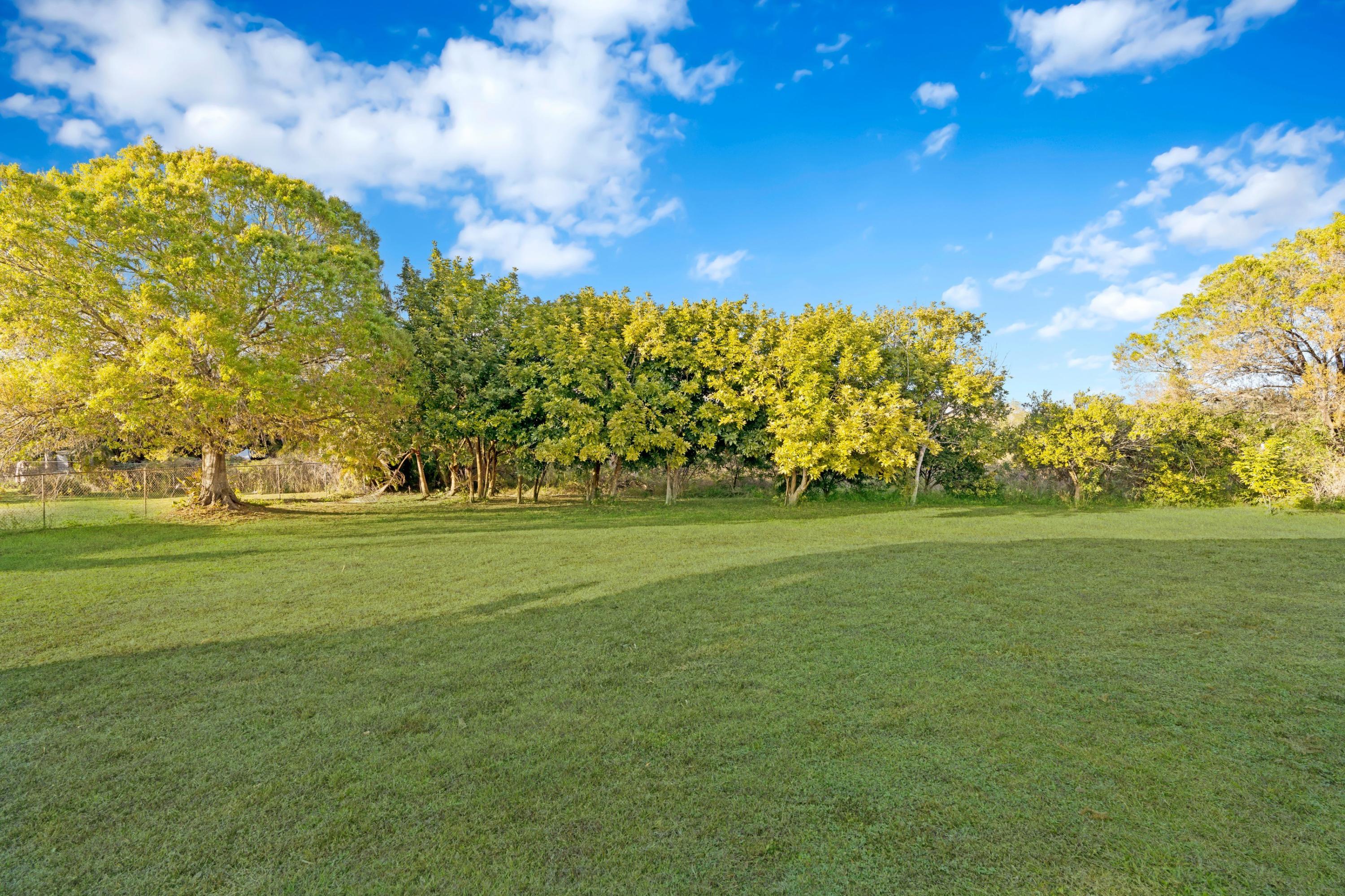 18813 41st Road North The Acreage, FL 33470 - Photo 5 of 36 DSC02426.jpg-SMALL